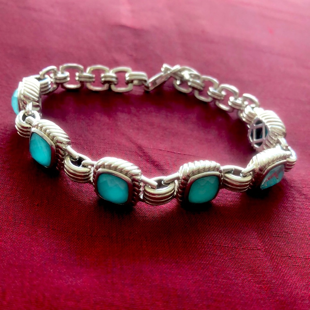 Beautiful sterling silver bracelet with blue accents